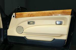 Image 31/49 de Bentley Azure (2006)