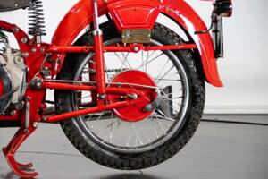 Imagen 33/50 de Moto Guzzi DUMMY (1952)