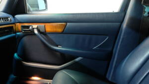 Immagine 26/31 di Mercedes-Benz 500 SEL (1987)
