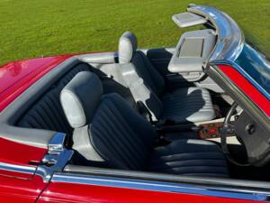 Image 18/50 de Mercedes-Benz 300 SL (1988)