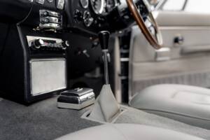 Image 70/79 of Aston Martin DB 6 (1968)