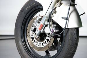 Image 16/36 of Kawasaki GPZ 600 R (1985)
