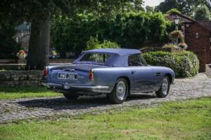 Image 6/30 de Aston Martin DB 6 Volante (1967)