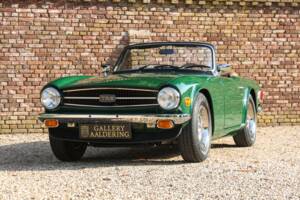 Image 1/50 of Triumph TR 6 (1976)