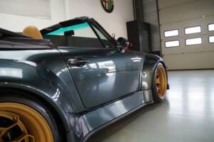 Image 33/50 of Porsche 911 Carrera RWB (1995)