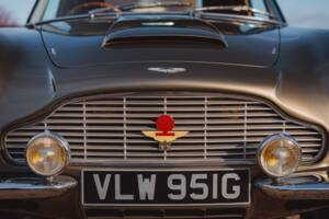 Image 12/99 of Aston Martin DB 6 Volante (1968)