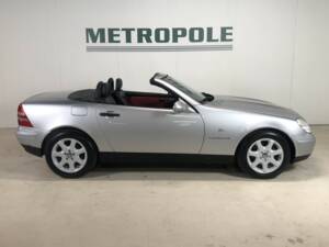 Image 14/24 de Mercedes-Benz SLK 230 Kompressor (1997)