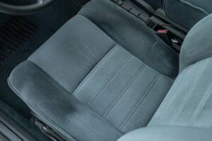 Image 28/50 of Alfa Romeo 75 2.0 Twin Spark (1990)