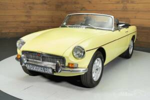 Image 4/19 de MG MGB (1977)