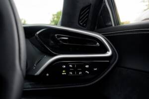 Imagen 75/79 de Ferrari 296 GTB (2022)