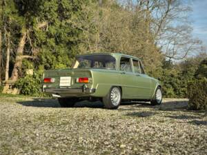 Immagine 2/100 di Alfa Romeo Giulia Super 1.6 (1974)