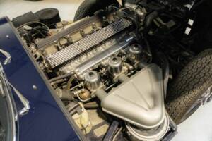 Image 45/50 de Jaguar E-Type (1969)