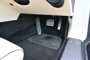 Bild 39/49 von Aston Martin DB 9 (2013)