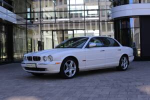 Imagen 10/77 de Jaguar XJ 8 4.2 (2005)