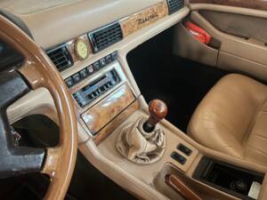 Image 15/17 of Maserati Spyder (1988)