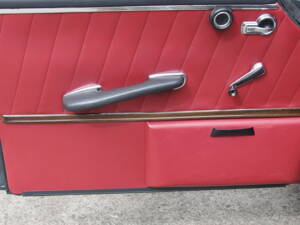 Image 14/31 of Mercedes-Benz 220 SE b (1963)