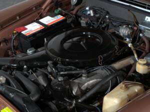 Image 19/57 of Mercedes-Benz 280 SE 3,5 (1971)