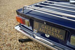 Image 18/50 of Triumph TR 6 PI (1972)