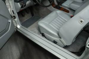 Afbeelding 12/50 van Mercedes-Benz 230 CE (1988)