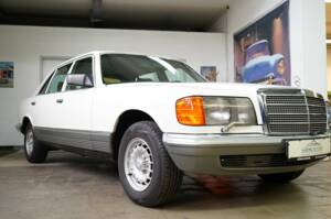 Imagen 2/35 de Mercedes-Benz 500 SEL (1984)