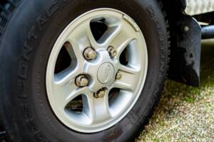 Image 44/50 of Land Rover Defender 90 (2012)