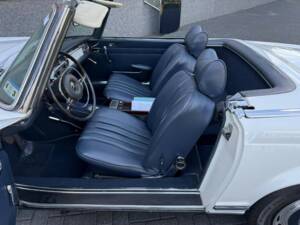 Bild 22/50 von Mercedes-Benz 280 SL (1969)