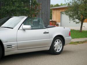 Image 49/50 of Mercedes-Benz SL 500 (1900)