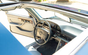 Imagen 51/64 de Mercedes-Benz 500 SEL (1984)