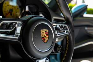 Image 12/48 of Porsche 911 Turbo S Exclusive (2017)