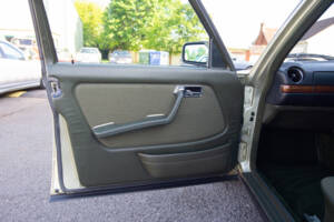 Bild 16/29 von Mercedes-Benz 280 E (1983)