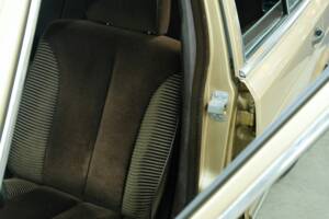 Bild 41/50 von Mercedes-Benz 280 SE (1980)