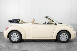 Bild 10/50 von Volkswagen New Beetle 1.6 (2003)