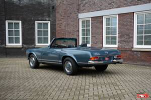 Image 6/26 de Mercedes-Benz 280 SL (1971)