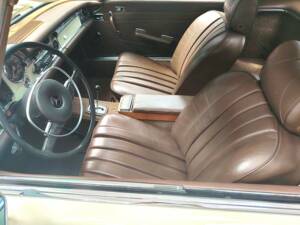 Image 28/58 of Mercedes-Benz 280 SL (1969)