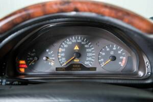 Image 19/50 of Mercedes-Benz CLK 430 (1999)
