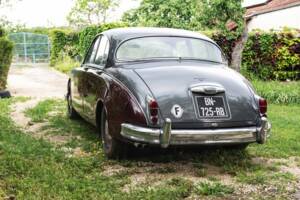 Image 6/8 of Jaguar Mk II 3.8 (1964)