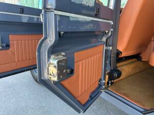 Bild 90/100 von Land Rover Defender 110 (2014)