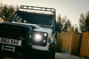 Bild 30/42 von Land Rover Defender Works V8 Trophy (2012)