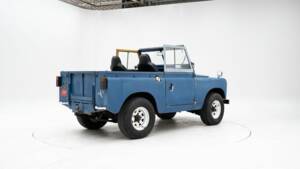 Image 2/15 of Land Rover 109 (1968)