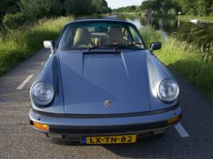 Image 3/8 de Porsche 911 Carrera 3.2 (1985)