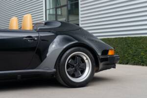 Imagen 20/32 de Porsche 911 Speedster 3.2 (1989)