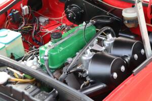 Image 30/50 of MG MGB GT (1974)