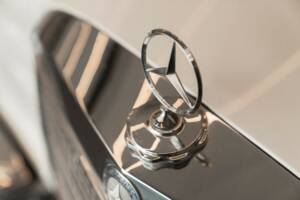 Image 16/34 of Mercedes-Benz 300 SEL 3.5 (1971)