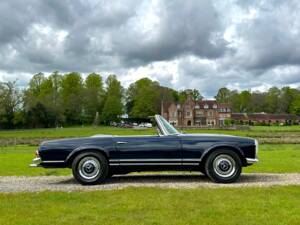 Image 7/50 de Mercedes-Benz 230 SL (1967)