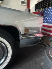 Image 16/51 de Cadillac Sedan DeVille (1970)