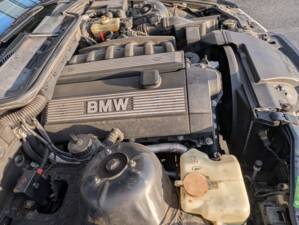 Immagine 67/72 di BMW 328i (1996)