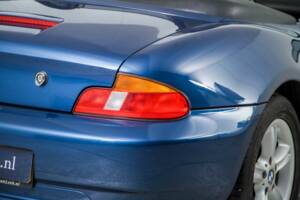 Bild 30/50 von BMW Z3 1.9i (2000)