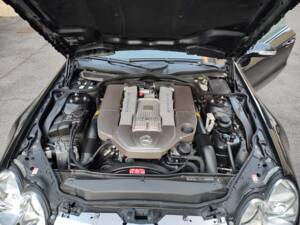 Immagine 6/6 di Mercedes-Benz SL 55 AMG (2003)