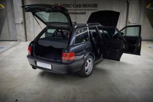 Image 17/99 of Audi RS2 Avant (1994)