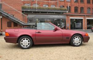 Afbeelding 5/24 van Mercedes-Benz 500 SL (1991)